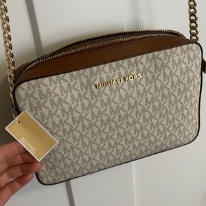 michael kors large vanilla crossbody NWT
